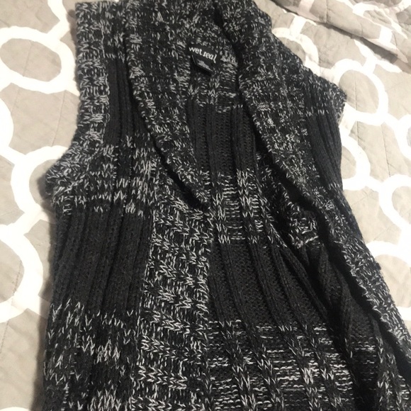 SLEEVELESS CARDIGAN SWEATER - Picture 4 of 6